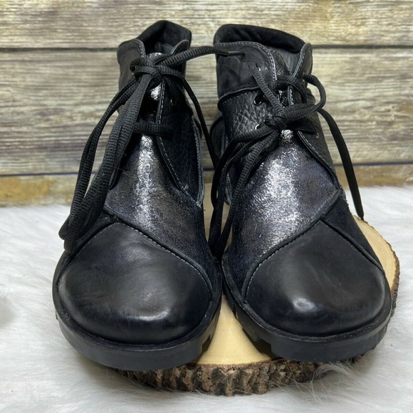 Everybody by BZ Moda Black Patchwork Leather Lace Up Sz 8.5 38.5 Ankle Boots - Picture 3 of 12